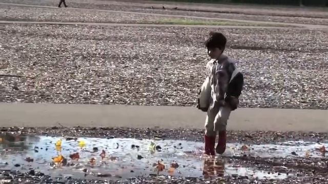 Puddles in Hyde Park смотреть онлайн
