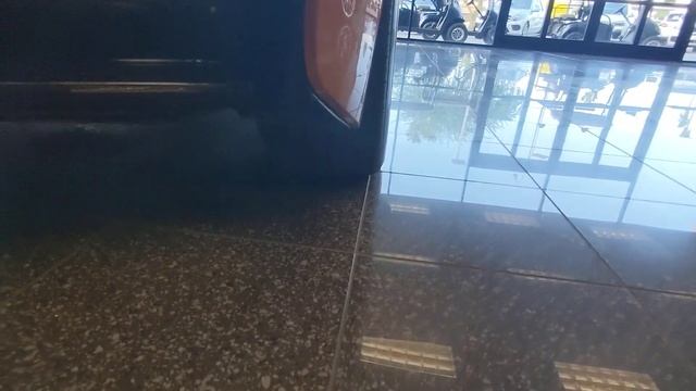 P17917 2019 BMW i8 Roadster смотреть онлайн