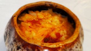 Капуста тушеная в горшочке