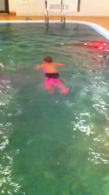 Егор сам плавает)) смотреть онлайн