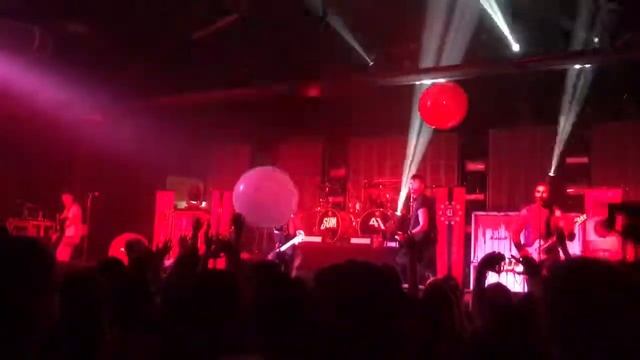 Motivation - Sum 41 смотреть онлайн