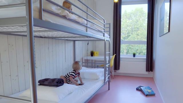 Stay smart, stay with Hektor Design Hostels! смотреть онлайн