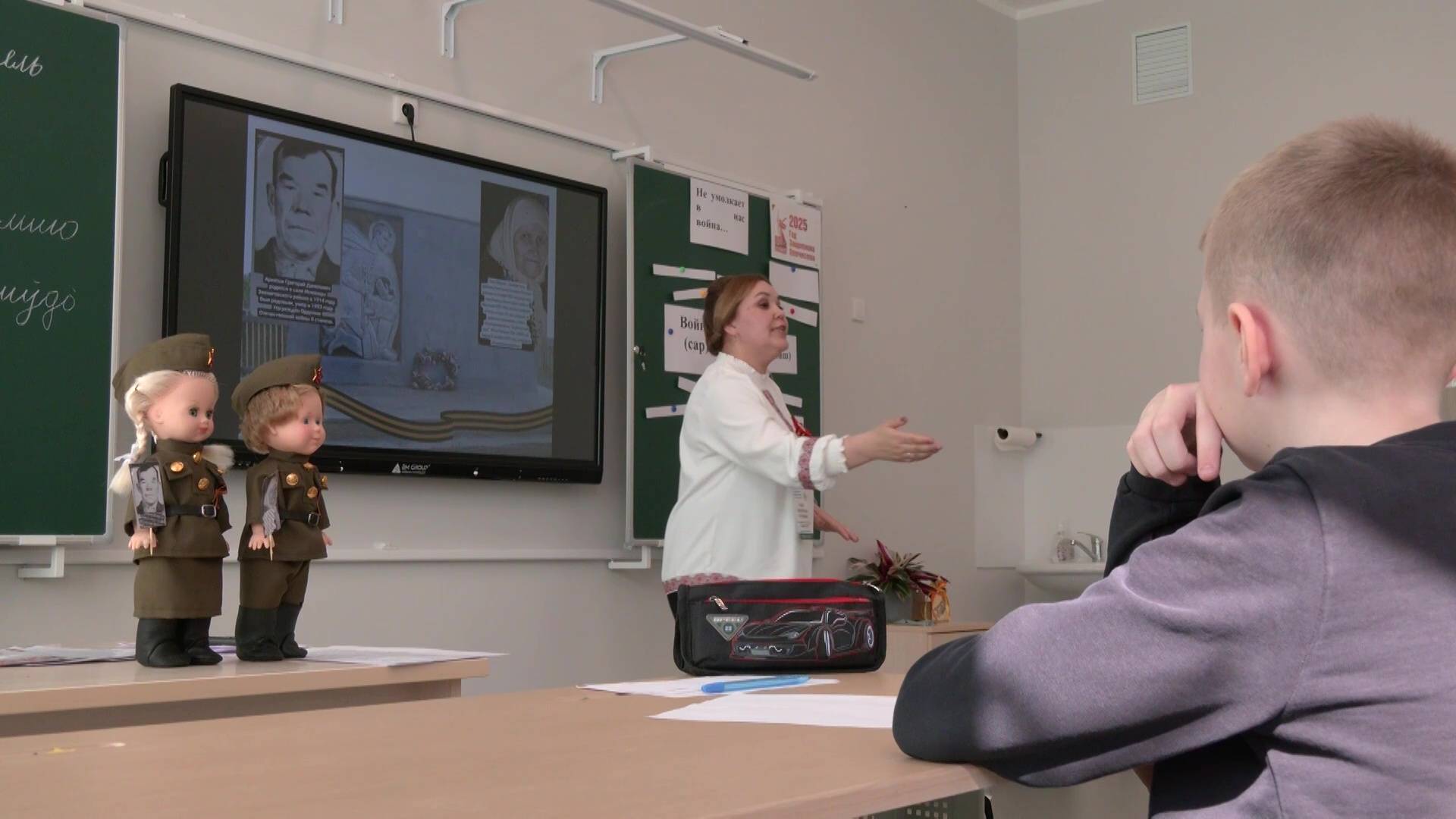 В четверг выберут лучшего учителя марийского языка в Марий Эл смотреть онлайн