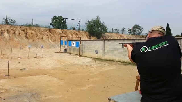 Team Legion tries shotgun for the first time смотреть онлайн