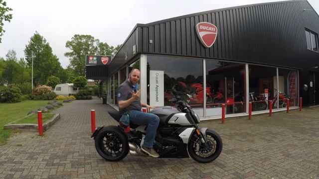 Review van de Ducati Diavel 1260 / 2019 / VLOG #129 / Motor Test TV смотреть онлайн