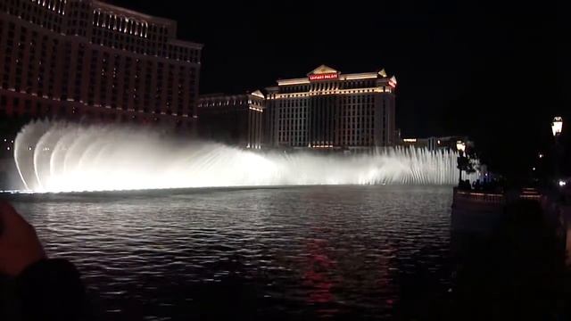 Bellagio Fountain - My Heart Will Go On - Celine Dion смотреть онлайн