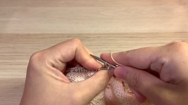 Wave break sweater tutorial - Jeny's stretchy bind off method for neck and short sleeve cuff. смотреть онлайн
