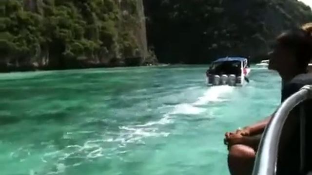 Sightseeing Maya Bay, Loh Samah Bay, Pho Phi Don at Phuket, Thailand смотреть онлайн