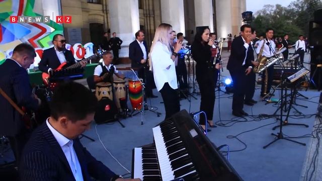 в Алматы открыли реконструированную площадь смотреть онлайн