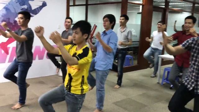Middle day exercise at OneTech Company смотреть онлайн