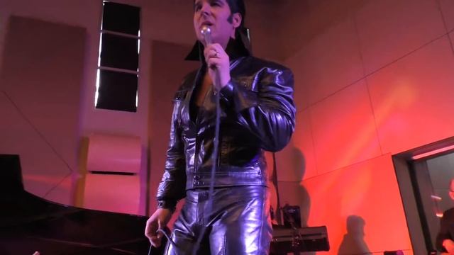 Jay Dupuis as Elvis, “It Hurts Me” - video by Susan Quinn Sand смотреть онлайн