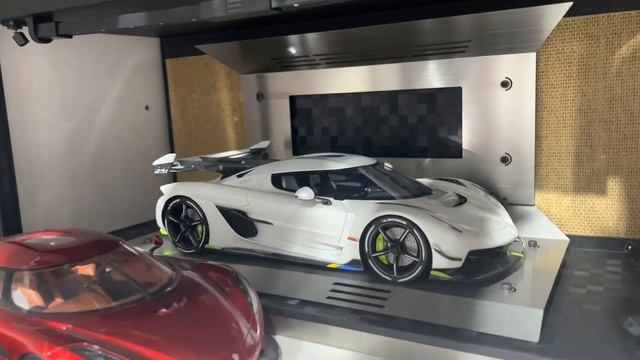 Mercedes Benz G63, AMG GT, SLS AMG and a few koenigsegg's... Check them out... смотреть онлайн