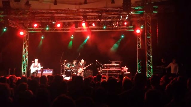 Manfred Mann's Earth Band - Don't Kill It Carol смотреть онлайн