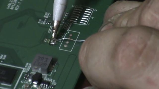 Connecting to Hidden Serial Port on 'TG589VN V3' ADSL Wireless Router смотреть онлайн