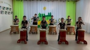 Попурри Этно- музыка Купсуур “Ураанхайдар”- Семенов Г.О., “Оьуор ункуутэ”- Норуот ырыата