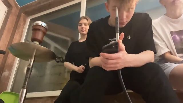 ГАЙКА СПАЛИЛА СВОИ БУРУРИ смотреть онлайн