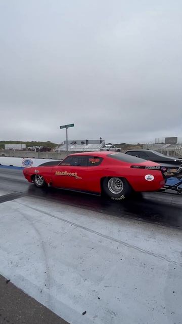 Mallicoat Barracuda and Notorious 70 Nova Samoa Dragstrip смотреть онлайн