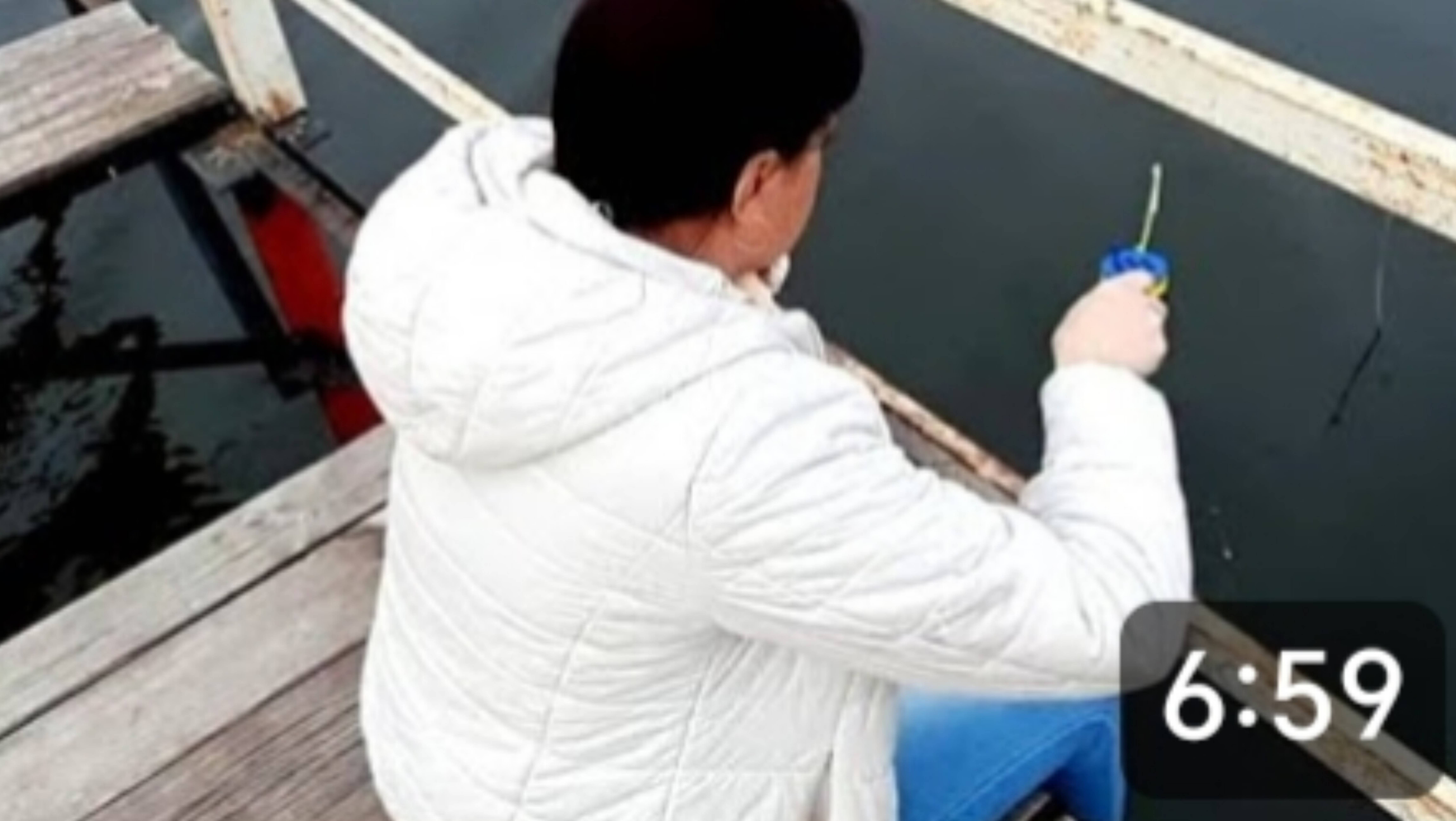 Рыбалка. Открытие летнего сезона 2021 состоялось. Ловлю рыбу на зимнюю удочку. смотреть онлайн