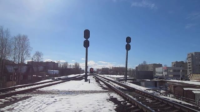 Тепловоз 2ТЭ10М-2441 следует в Жаровиху смотреть онлайн