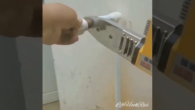 Пайка трубы под давлением. Лайфхак. смотреть онлайн