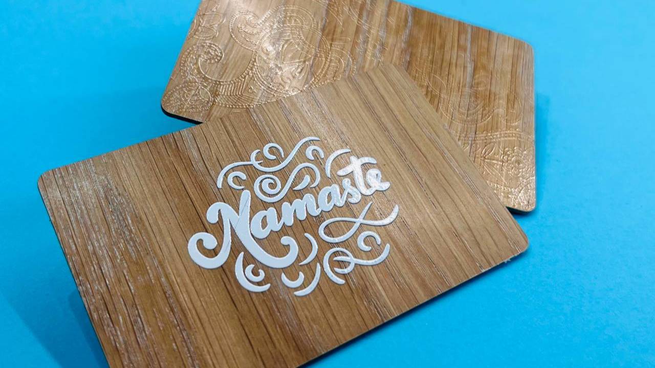 Деревянная карта для магазина