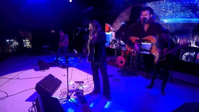 Mirabelle - Live at Kala Ghoda 2017 by Spencer Maybe смотреть онлайн