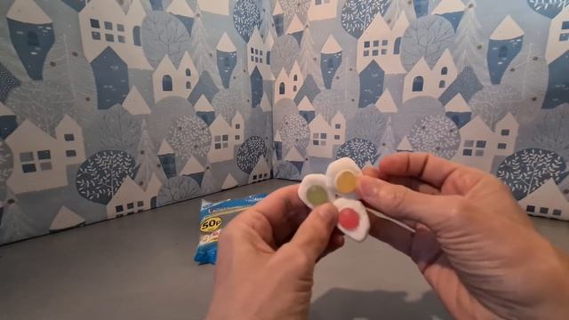 Haribo Fried Eggs - Random Reviews смотреть онлайн