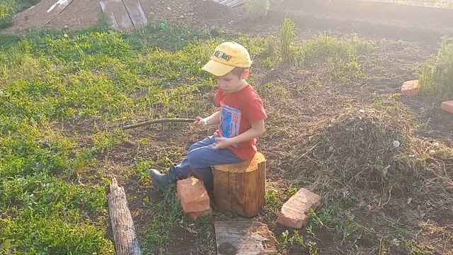 Готовим лунки для помидор / Пышный каравай / Дом в деревне смотреть онлайн