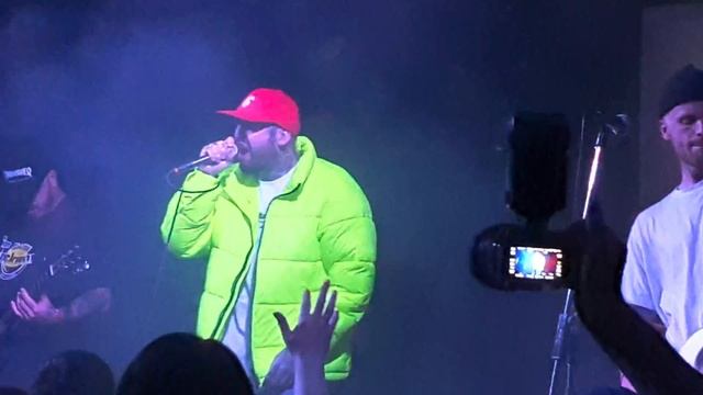 Deez Nuts - Singalong (Live In Saint Petersburg, Russia)