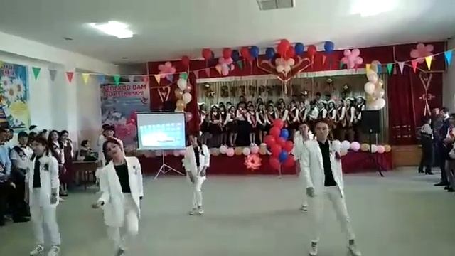 Выпускной флешмоб 2018 Бишкек 82школа Выпускной 2018