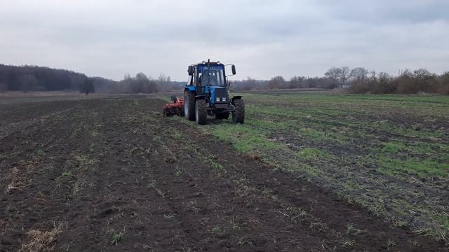 Підготовка землі під посів соняшника. смотреть онлайн
