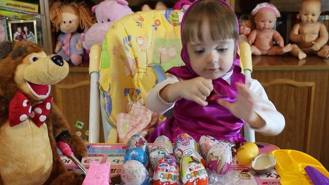 Маша учит  буквы. Учим буквы вместе с Машей и Мишей.