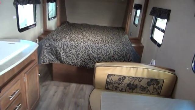 2015 Aspen Trail 1900RB Rear Bath смотреть онлайн