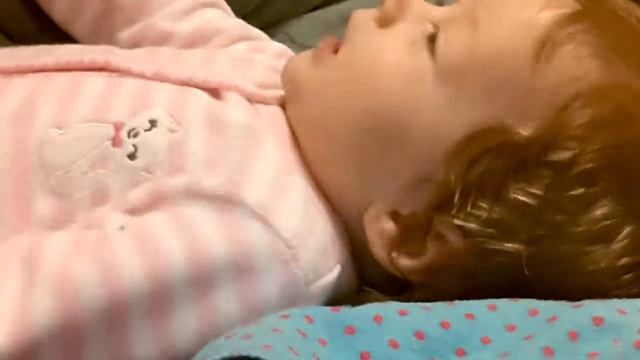 Olivia staring at herself on camera смотреть онлайн