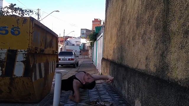 Existências Despercebidas: corpografias desviadas ou desviadoras. смотреть онлайн