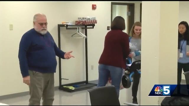 VA Medical Center donates toys to area foster children смотреть онлайн