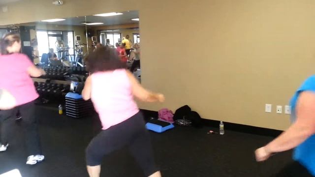 Zumba @ maxfit смотреть онлайн