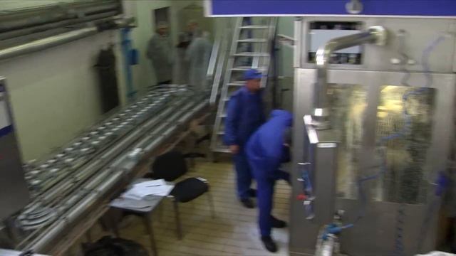 В.Гройсман ознайомився з роботою Білоцерківського молочного комбінату смотреть онлайн