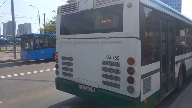 Отъезд ЛиАЗа 5292.22 от остановки Метро Бульвар Рокоссовского смотреть онлайн