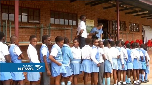 Care for Rhino Sanctuary in Mpumalanga plants 1000 spekboom trees смотреть онлайн
