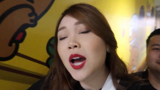 Korea Vlog 2018 Hanbok Experience and Eating Live Octopus смотреть онлайн