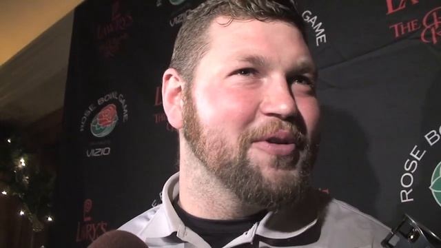 Oregon's Mark Asper saves a choking man at Lawry's during Beef Bowl смотреть онлайн