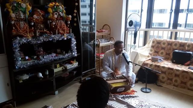 HG Devakinandan Prabhu - Vande Krishna Nanda Kumara смотреть онлайн