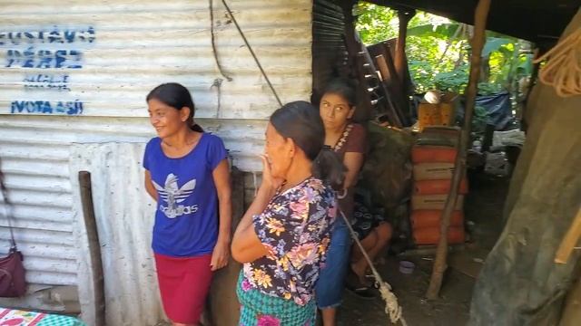 Mari vino decidida a cocinar el almuerzo end doña Gollita, Véan su reacción. смотреть онлайн
