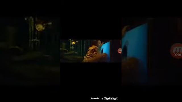 Слушаю песню Е,бой