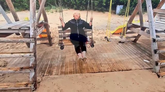 Латвия в июле. Все забыли о пандемии смотреть онлайн