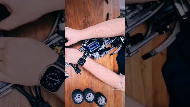 Deep clean of RARE LEGO Technic Silver Champion (£3000 to buy) смотреть онлайн