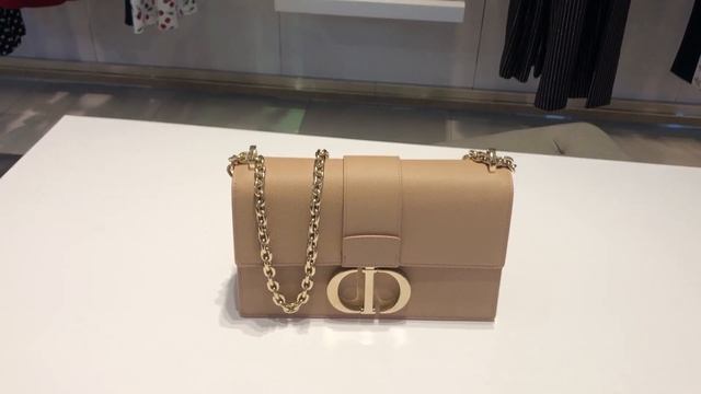 New Dior Calfskin Chain Bag смотреть онлайн