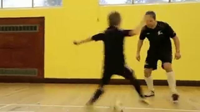 финт: Ножницы Роналдо смотреть онлайн