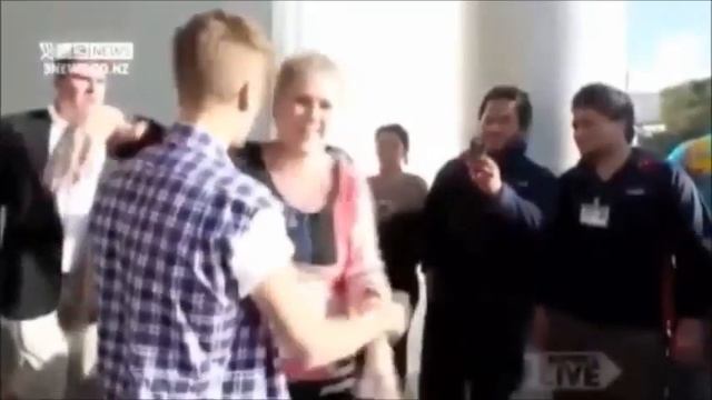 Justin Bieber NON merita questo! FANCULO ai telegiornali.